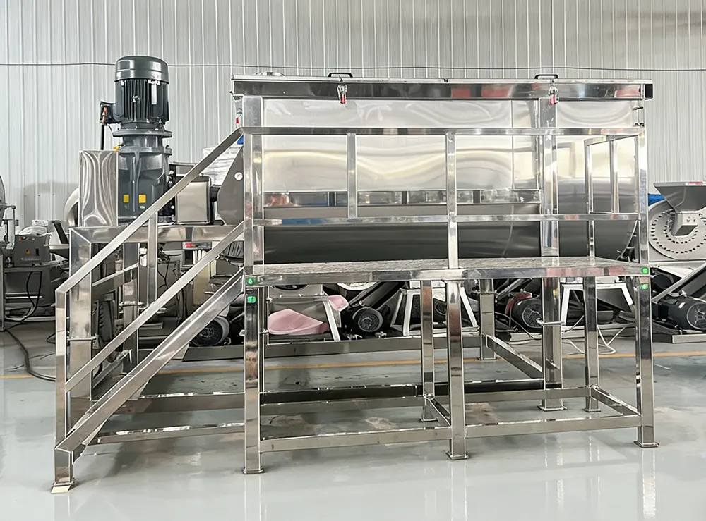Large food-processing ribbon mixer
